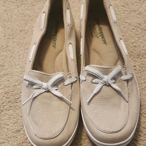 Grasshoppers Women's Tan Loafers with White Laces